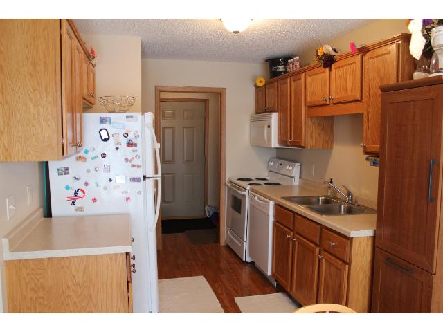 1032 Manor Ct, Saint Cloud, MN 56303 photo 8
