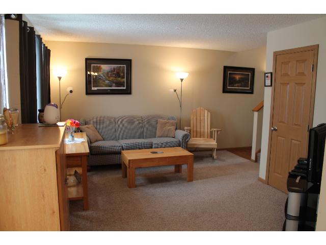 1032 Manor Ct, Saint Cloud, MN 56303 photo 3