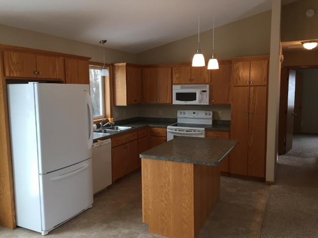 24296 Forestview Cir, Saint Cloud, MN 56301 photo 2