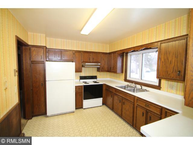 929 Brenda Lee Dr, Saint Cloud, MN 56303 photo 2