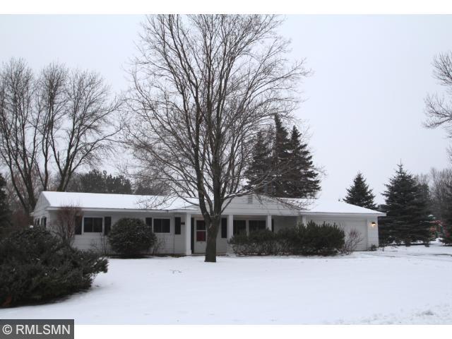 929 Brenda Lee Dr, Saint Cloud, MN 56303 photo 1