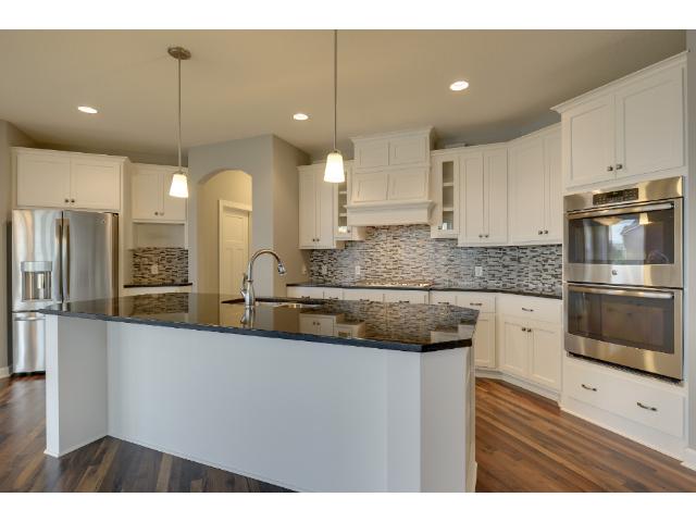 10776 Brookside Trl, Champlin, MN 55316 photo 5