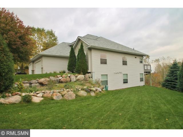 501 Cascade Dr, Chaska, MN 55318 photo 1