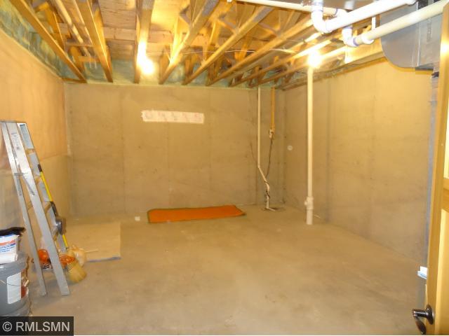 10043 Lee Dr, Eden Prairie, MN 55347 photo 11