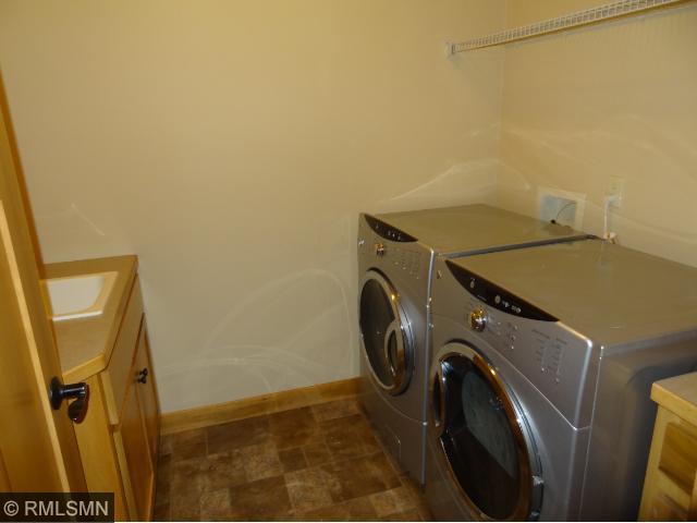 10043 Lee Dr, Eden Prairie, MN 55347 photo 9