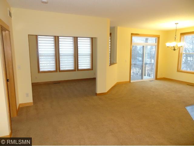 10043 Lee Dr, Eden Prairie, MN 55347 photo 6