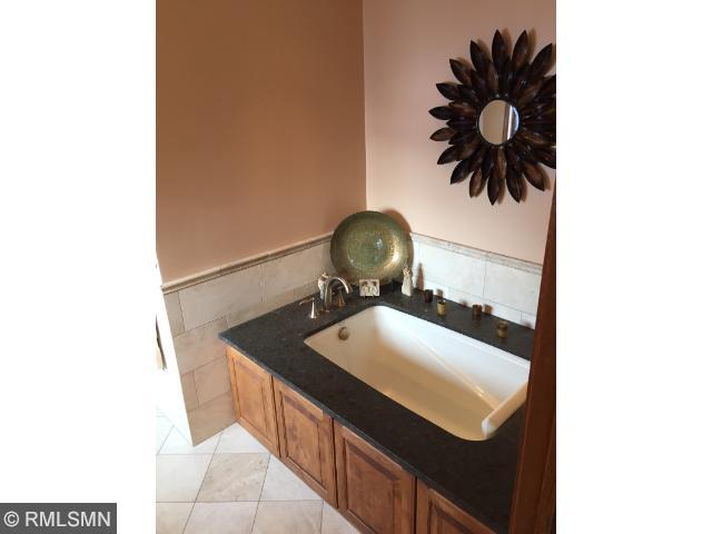 1215 Maple Ln, Faribault, MN 55021 photo 13