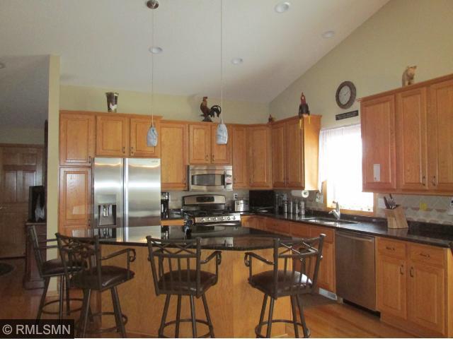 1492 Violet Ln, Eagan, MN 55122 photo 2