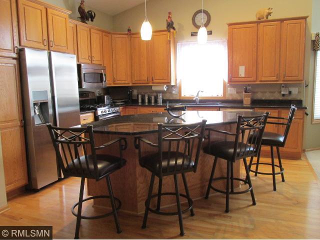 1492 Violet Ln, Eagan, MN 55122 photo 3