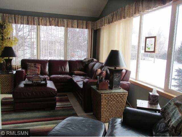 1492 Violet Ln, Eagan, MN 55122 photo 9