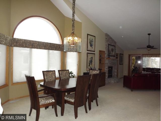 1492 Violet Ln, Eagan, MN 55122 photo 4