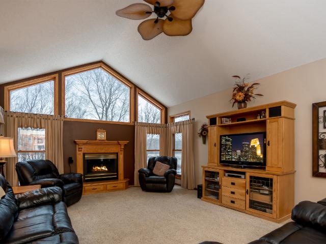 5125 Oxbow Pl, Champlin, MN 55316 photo 3