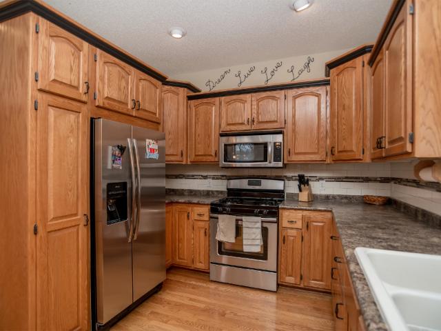 5125 Oxbow Pl, Champlin, MN 55316 photo 4