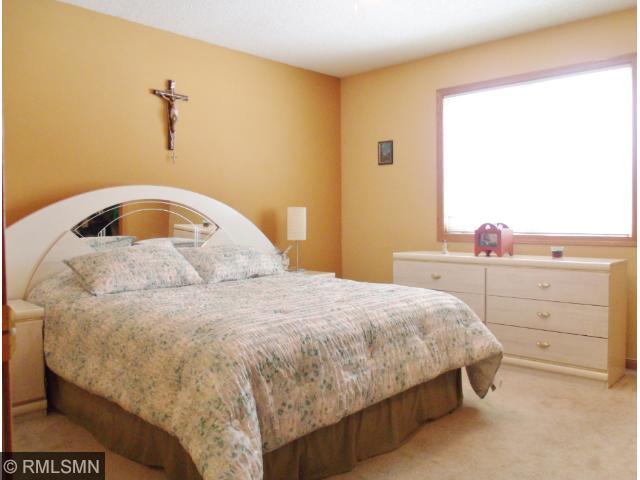 1205 18th St E, Glencoe, MN 55336 photo 8