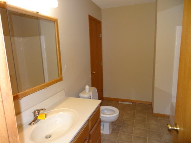 1104 1st St SE, Faribault, MN 55021 photo 18
