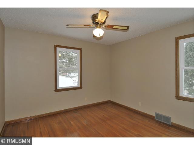 1004 Mills Pl, Faribault, MN 55021 photo 11