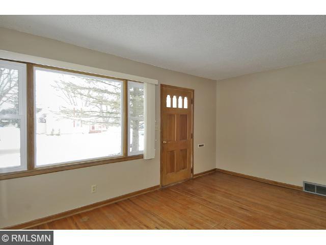 1004 Mills Pl, Faribault, MN 55021 photo 5