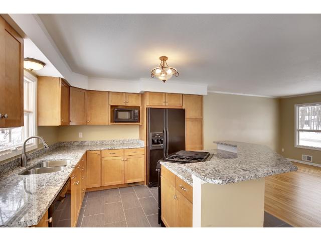 65 Pleasant Ln E, Excelsior, MN 55331 photo 7