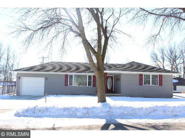 206 7th St E, Glencoe, MN 55336 photo 1