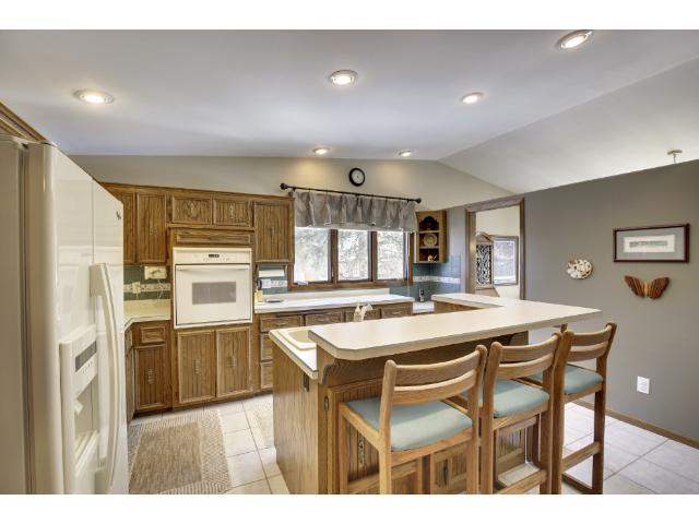 1510 Clemson Ct, Eagan, MN 55122 photo 2