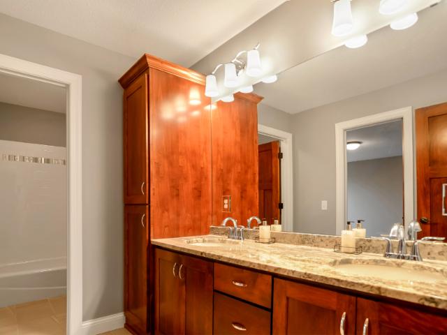 10700 Three Oaks Ln, Champlin, MN 55316 photo 16