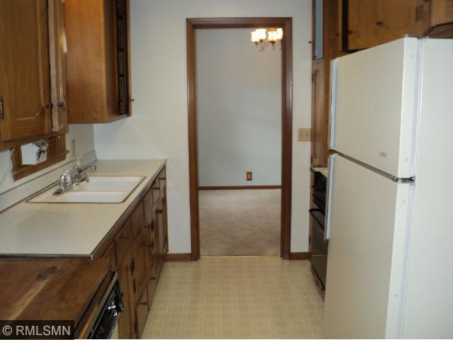 1020 Valley View Rd, Faribault, MN 55021 photo 4