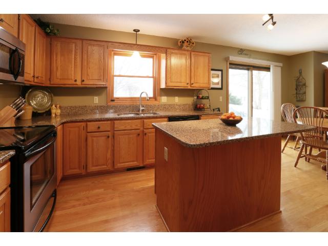 9354 White Oaks Trl, Champlin, MN 55316 photo 3
