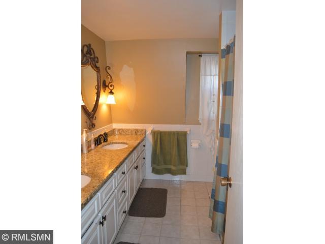 923 Brian Ct, Saint Cloud, MN 56303 photo 14