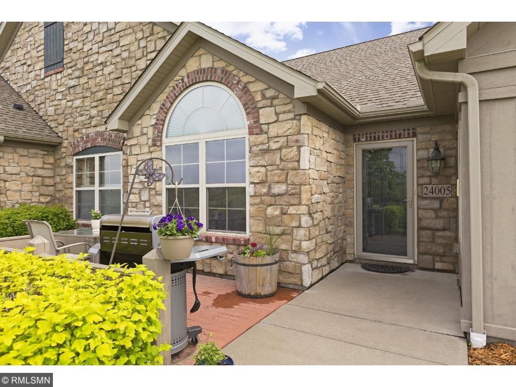 24005 Rivers Edge Rd, Rogers, MN 55374 photo 3