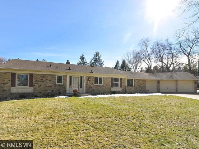 27450 Pine Bnd, Excelsior, MN 55331 photo 1