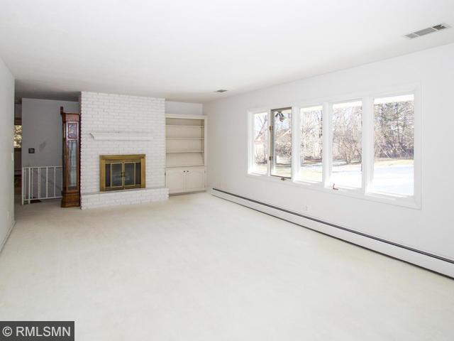 27450 Pine Bnd, Excelsior, MN 55331 photo 3
