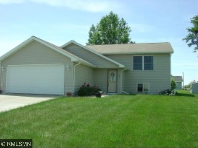 220 Willow Ct, Baldwin, WI 54002 photo 1