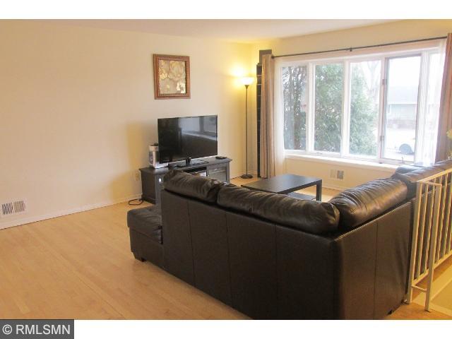 1522 Etna St, Saint Paul, MN 55106 photo 4