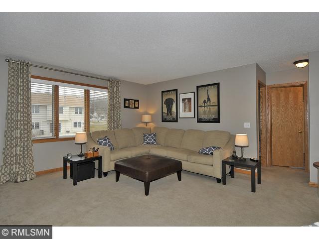 2314 Chase Dr, Faribault, MN 55021 photo 3