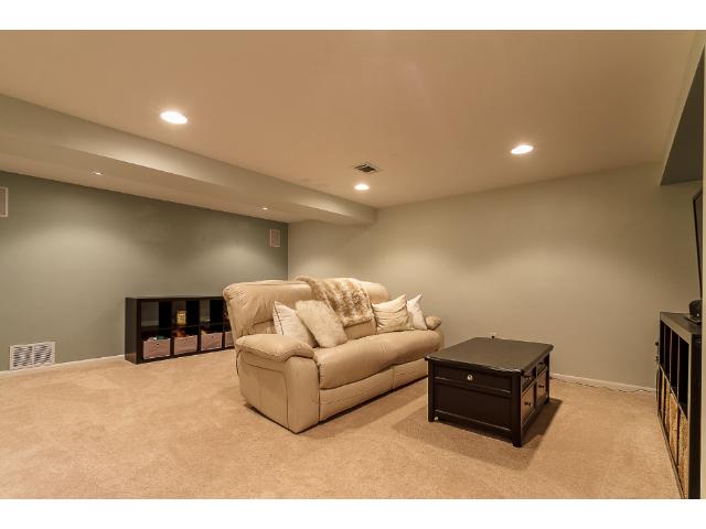 1019 Mitchell Dr, Faribault, MN 55021 photo 12