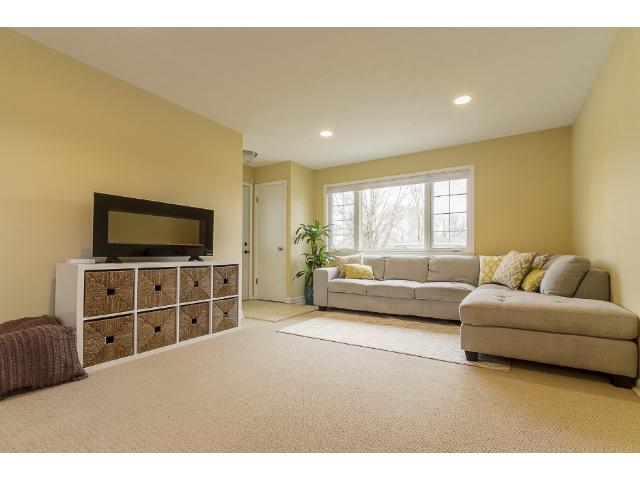 1019 Mitchell Dr, Faribault, MN 55021 photo 2