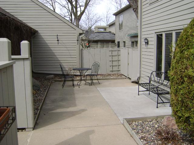 4967 Devonshire Cir, Excelsior, MN 55331 photo 9