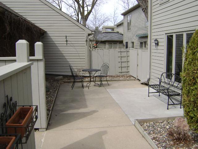 4967 Devonshire Cir, Excelsior, MN 55331 photo 11