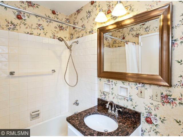 3601 Greysolon Rd, Duluth, MN 55804 photo 16