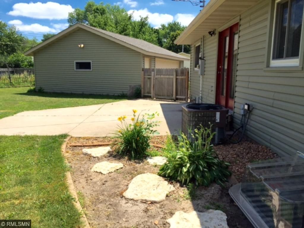 4218 Sandstone Dr, Eagan, MN 55122 photo 13