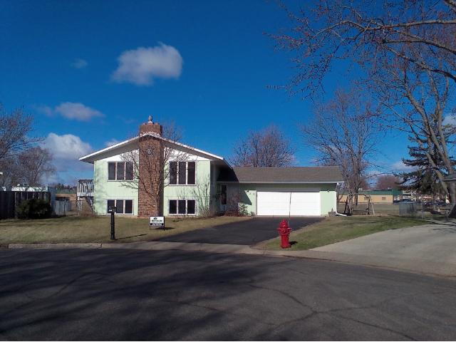 2925 Madison Pl, Saint Cloud, MN 56303 photo 2