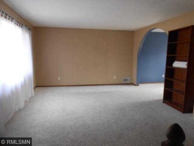 1346 Berry Ridge Rd, Eagan, MN 55123 photo 7