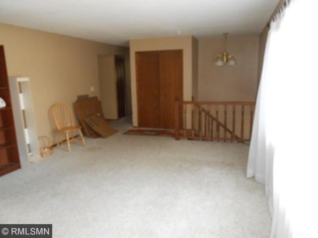 1346 Berry Ridge Rd, Eagan, MN 55123 photo 8