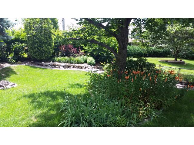 1448 Glenhill Rd, Saint Paul, MN 55112 photo 15