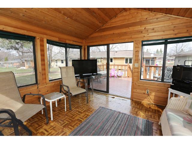 1448 Glenhill Rd, Saint Paul, MN 55112 photo 13