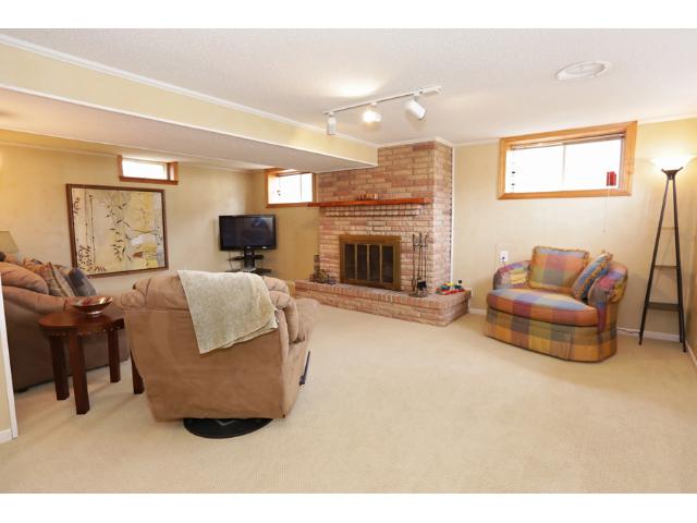 1448 Glenhill Rd, Saint Paul, MN 55112 photo 11