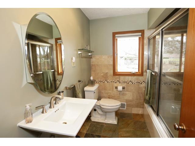 1448 Glenhill Rd, Saint Paul, MN 55112 photo 9