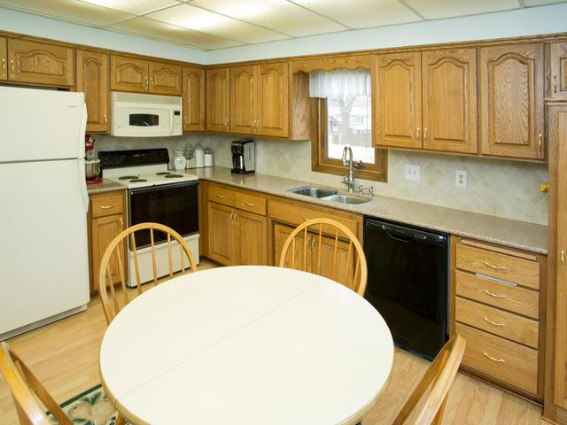 7125 River Shore Ln N, Champlin, MN 55316 photo 4