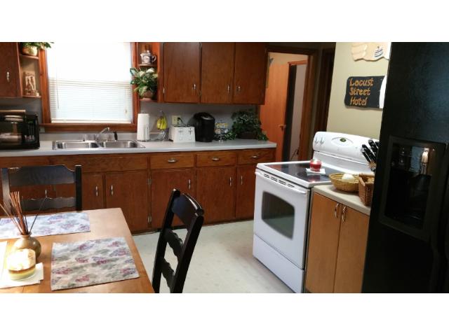 620 5th St N, Saint Peter, MN 56082 photo 4