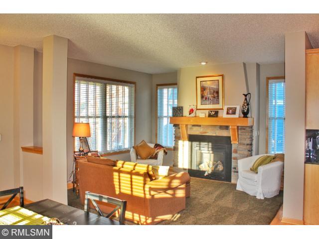 1022 Pioneer Trl, Bayport, MN 55003 photo 2